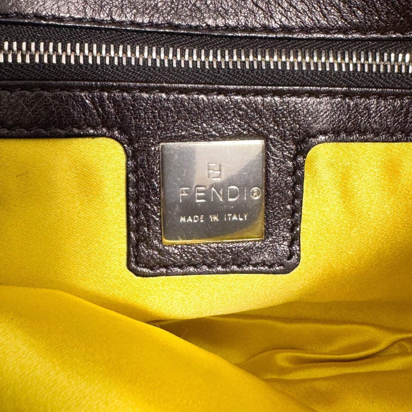 ★ Authentic FENDI Baguette Beads Embroidery Shouleder Bag Pre-owned ★