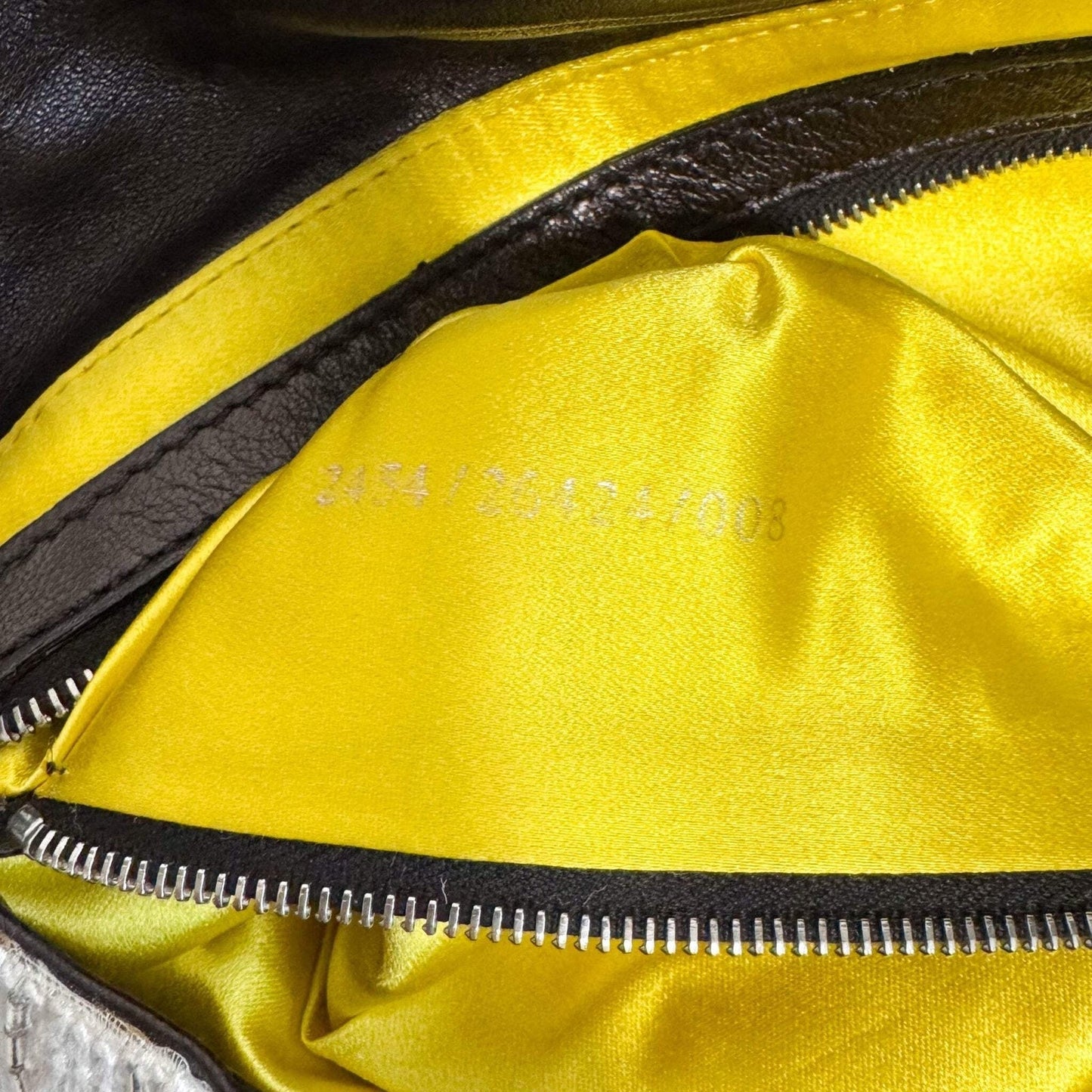 ★ Authentic FENDI Baguette Beads Embroidery Shouleder Bag Pre-owned ★