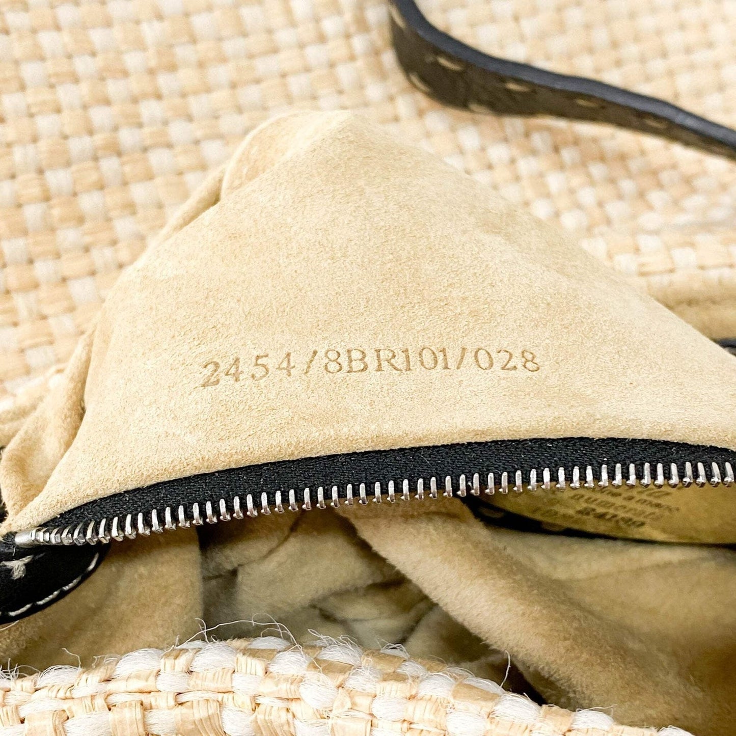 ★ Authentic FENDI Baguette Paglia Embroidered Shoulder Bag Pre-owned ★