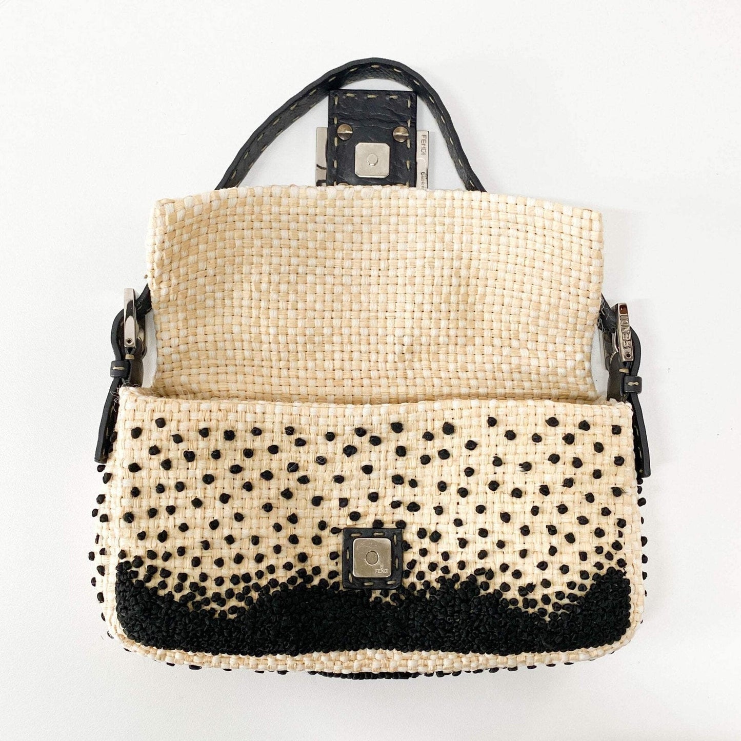 ★ Authentic FENDI Baguette Paglia Embroidered Shoulder Bag Pre-owned ★