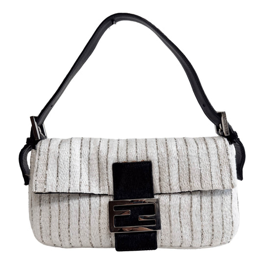 ★ Authentic FENDI Baguette Beads Embroidery Shouleder Bag Pre-owned ★
