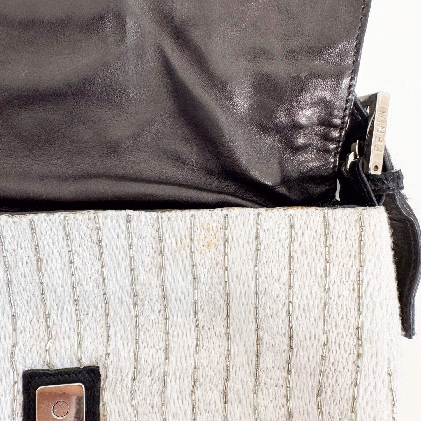 ★ Authentic FENDI Baguette Beads Embroidery Shouleder Bag Pre-owned ★
